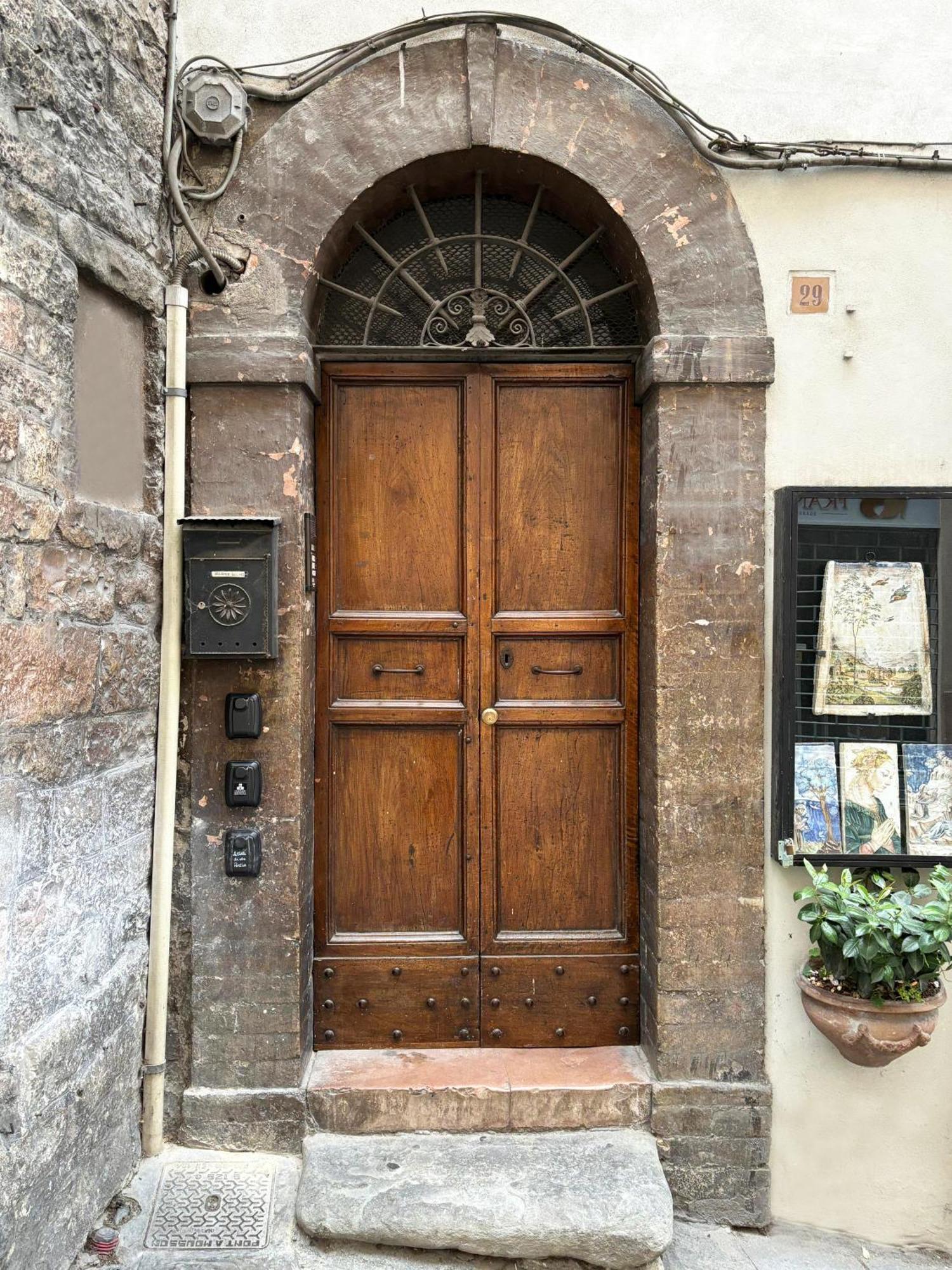 Appartement La Loggia Di Portica Residenza Storica Nel Centro Di Assise Extérieur photo