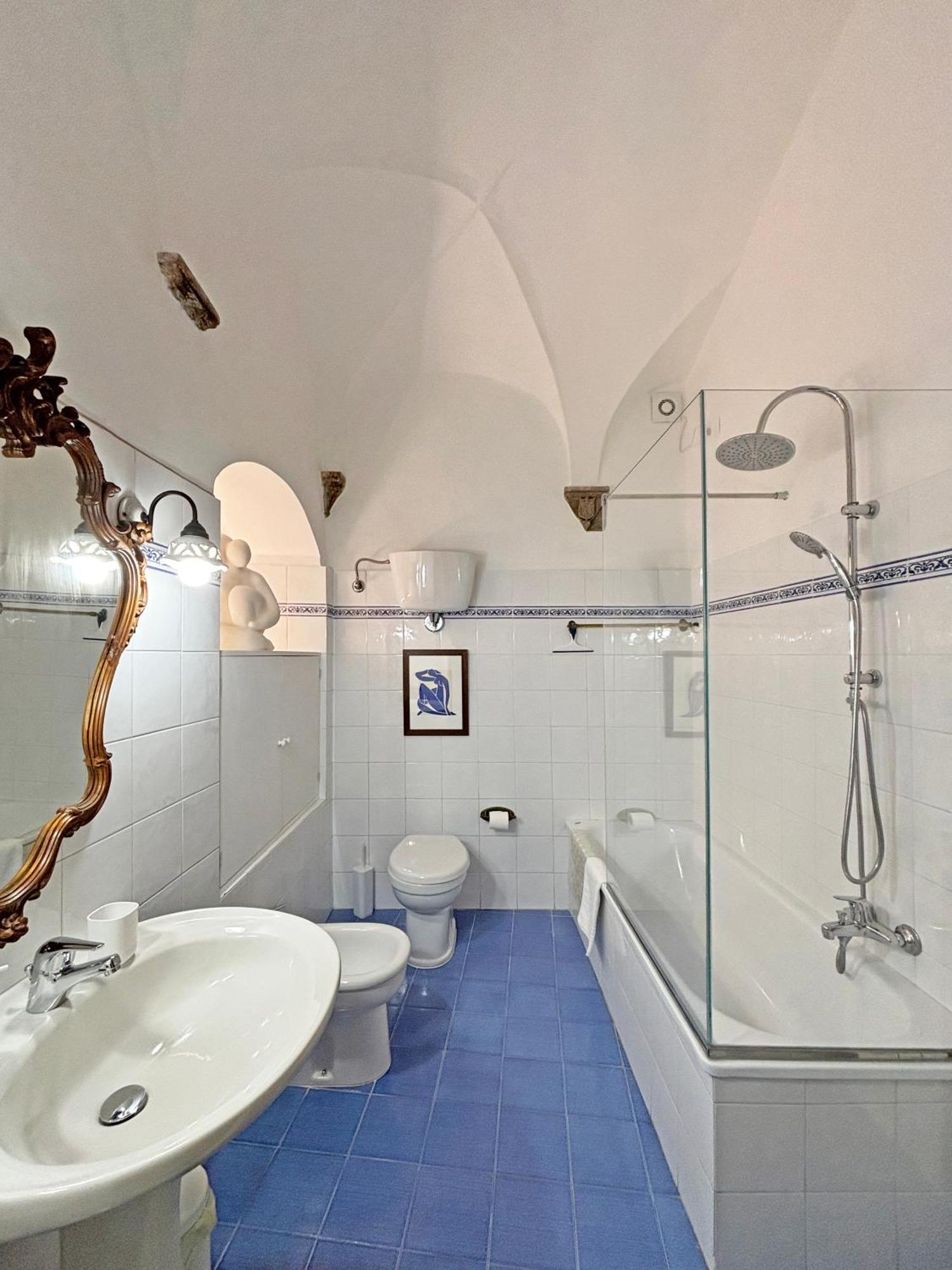 Appartement La Loggia Di Portica Residenza Storica Nel Centro Di Assise Extérieur photo